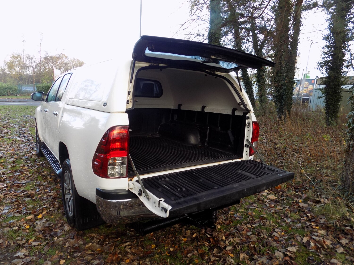 Used Toyota Hilux 2018 for sale - 74314125: Photo 57