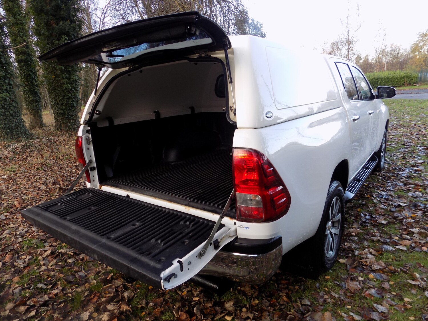 Used Toyota Hilux 2018 for sale - 74314125: Photo 62