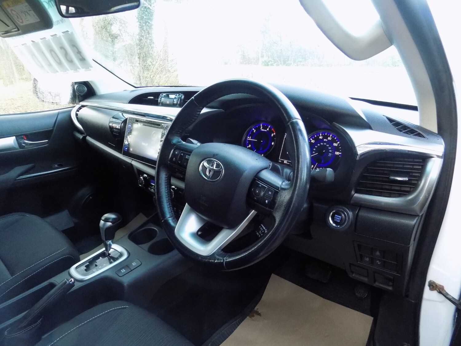 Used Toyota Hilux 2018 for sale - 74314125: Photo 72