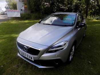 Used Volvo V40 2017 for sale - 79487620: Photo