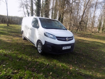 Vauxhall Vivaro feature image