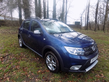 Used Dacia Sandero Stepway 2017 for sale - 77873363: Photo