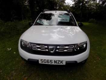 Used Dacia Duster 2015 for sale - 74911624: Photo