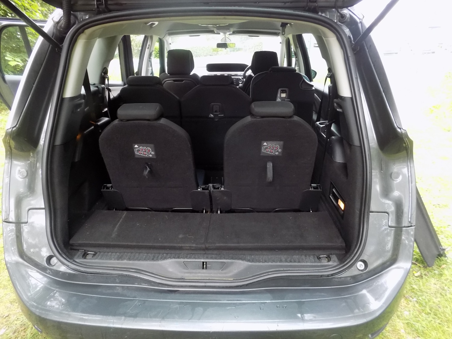 Vehicle 28