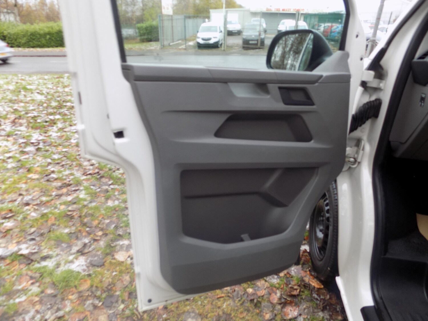 Used Volkswagen Transporter 2022 for sale - 76461631: Photo 27