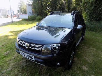Used Dacia Duster 2015 for sale - 79219451: Photo
