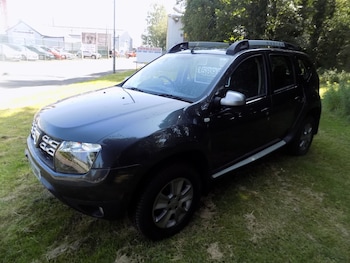 Used Dacia Duster 2015 for sale - 79219451: Photo