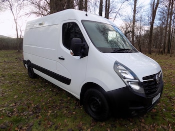 Vauxhall Movano feature image