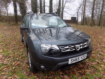 Used Dacia Duster 2015 for sale - 76904749: Photo