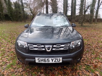 Used Dacia Duster 2015 for sale - 76904749: Photo