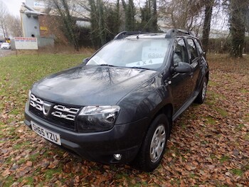 Used Dacia Duster 2015 for sale - 76904749: Photo