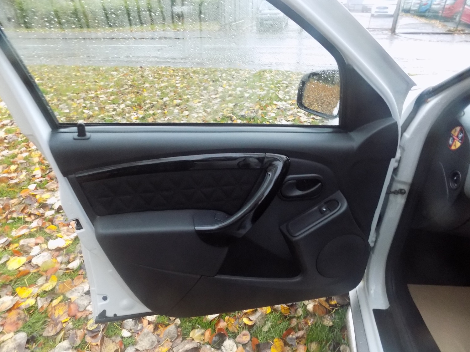 Used Dacia Duster 2015 for sale - 76329601: Photo 29