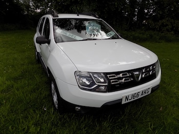 Used Dacia Duster 2016 for sale - 78777323: Photo