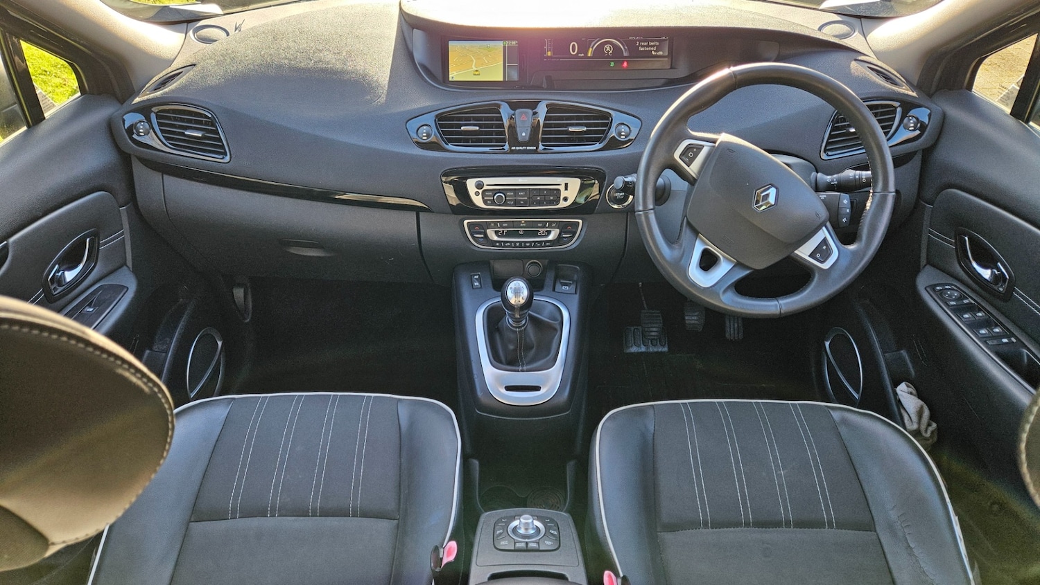 Used Renault Scenic 2012 for sale - 77400128: Photo 3