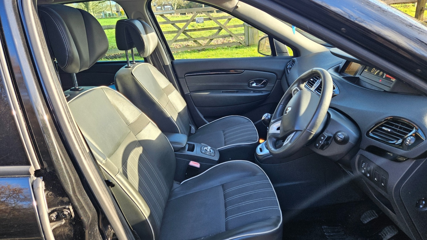 Used Renault Scenic 2012 for sale - 77400128: Photo 31