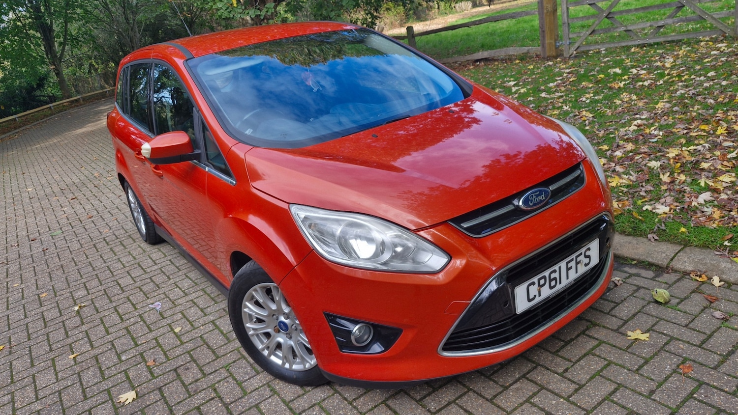 Used Ford Grand C-Max 2011 for sale - 76354409: Photo 1