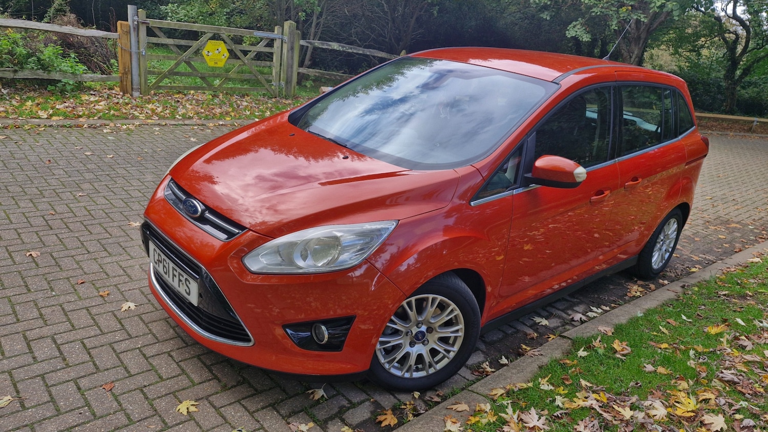 Used Ford Grand C-Max 2011 for sale - 76354409: Photo 11