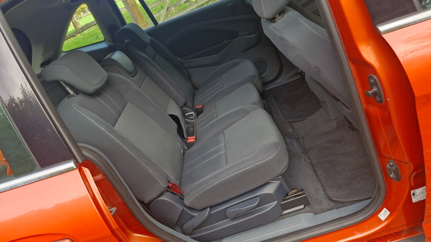 Used Ford Grand C-Max 2011 for sale - 76354409: Photo 32