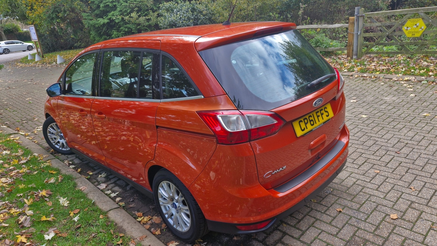 Used Ford Grand C-Max 2011 for sale - 76354409: Photo 9