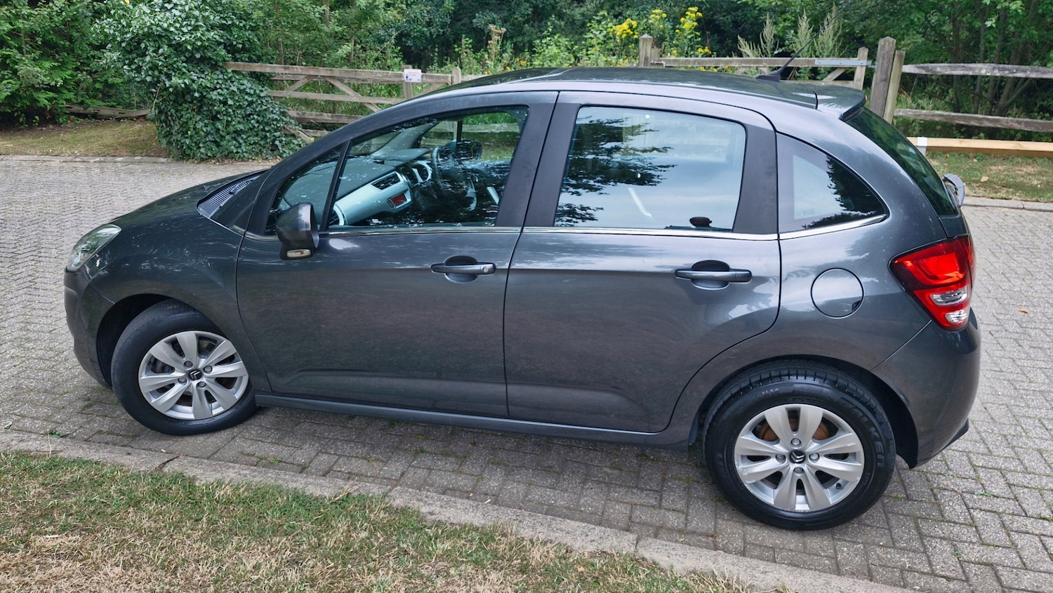 Vehicle 9