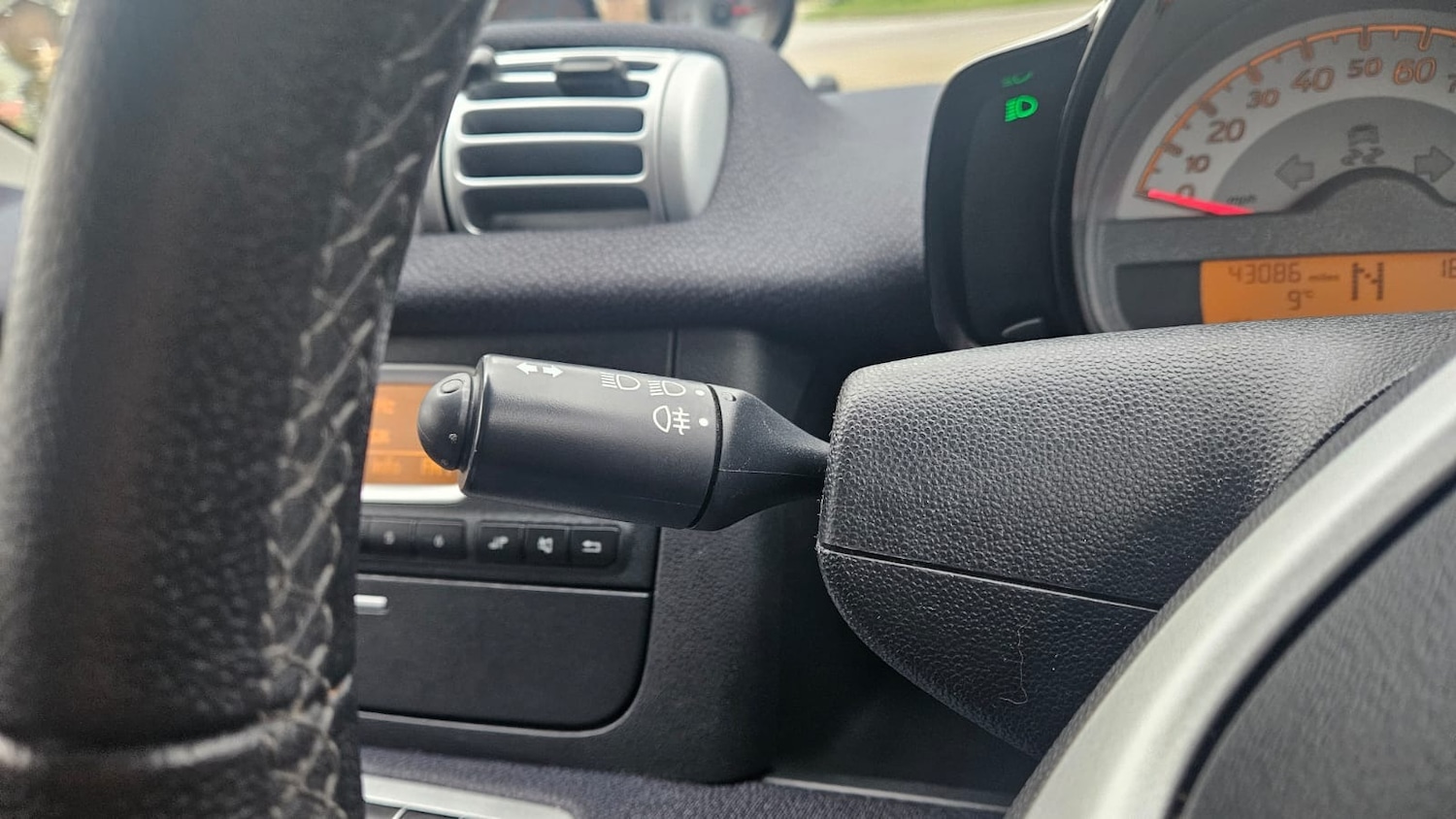 Used smart fortwo 2014 for sale - 77603760: Photo 12