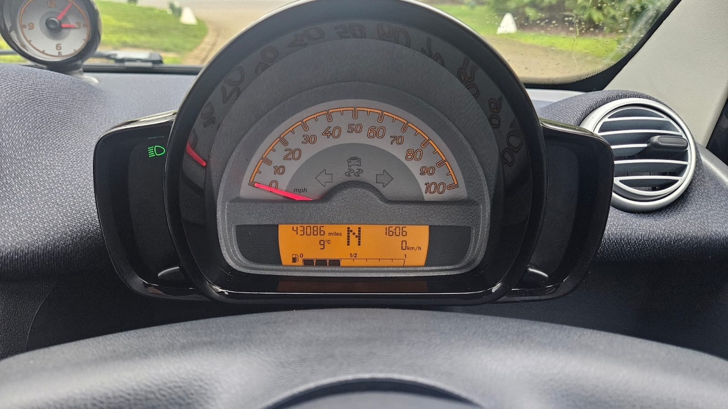 Used smart fortwo 2014 for sale - 77603760: Photo 19