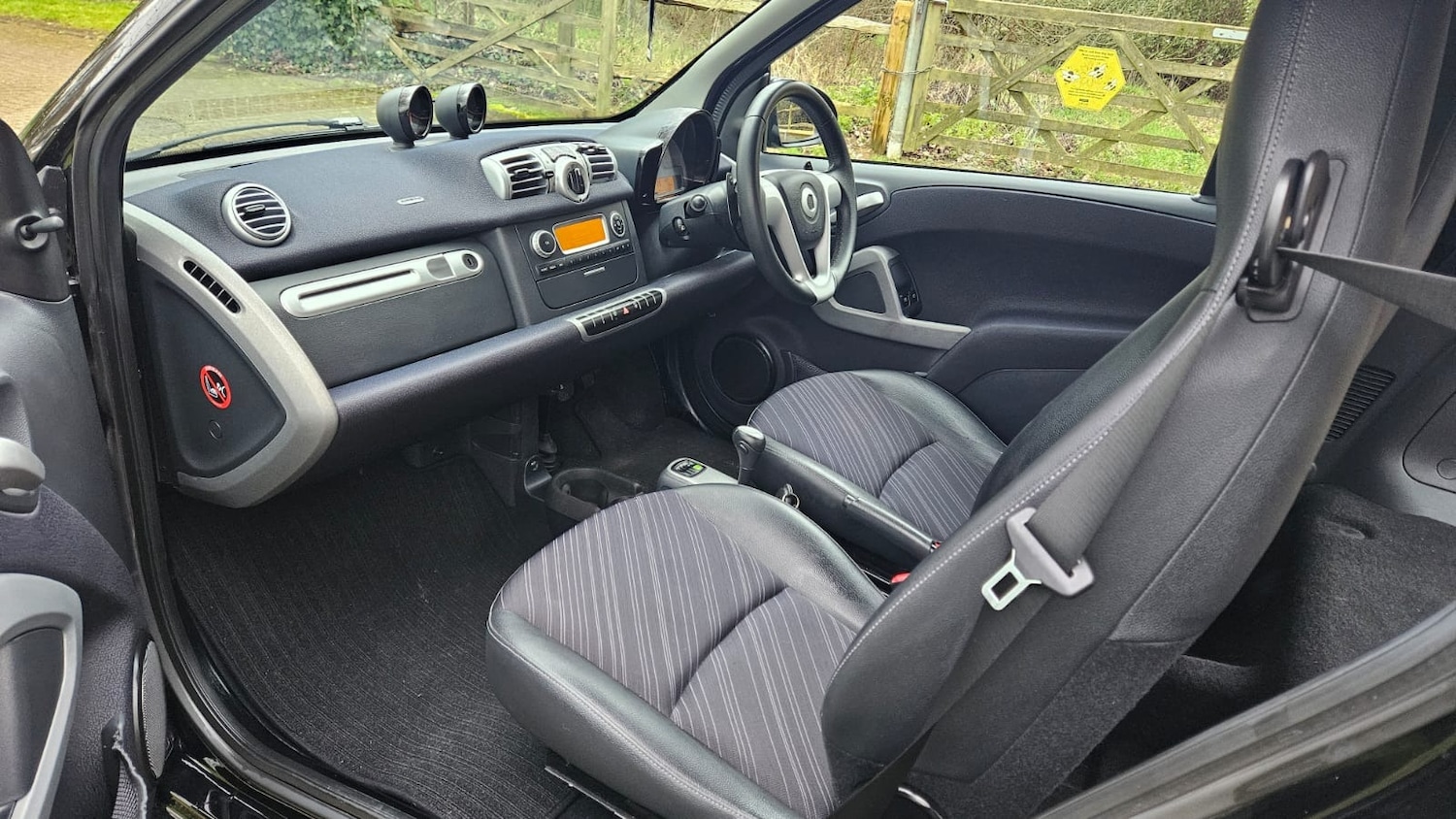 Used smart fortwo 2014 for sale - 77603760: Photo 29