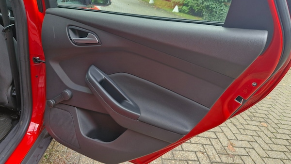 Used Ford Focus 2015 for sale - 74950568: Photo 23