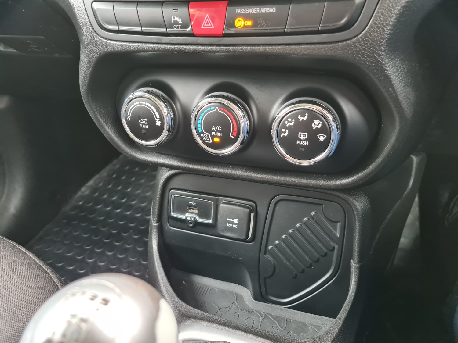 Used Jeep Renegade 2018 for sale - 77603560: Photo 39