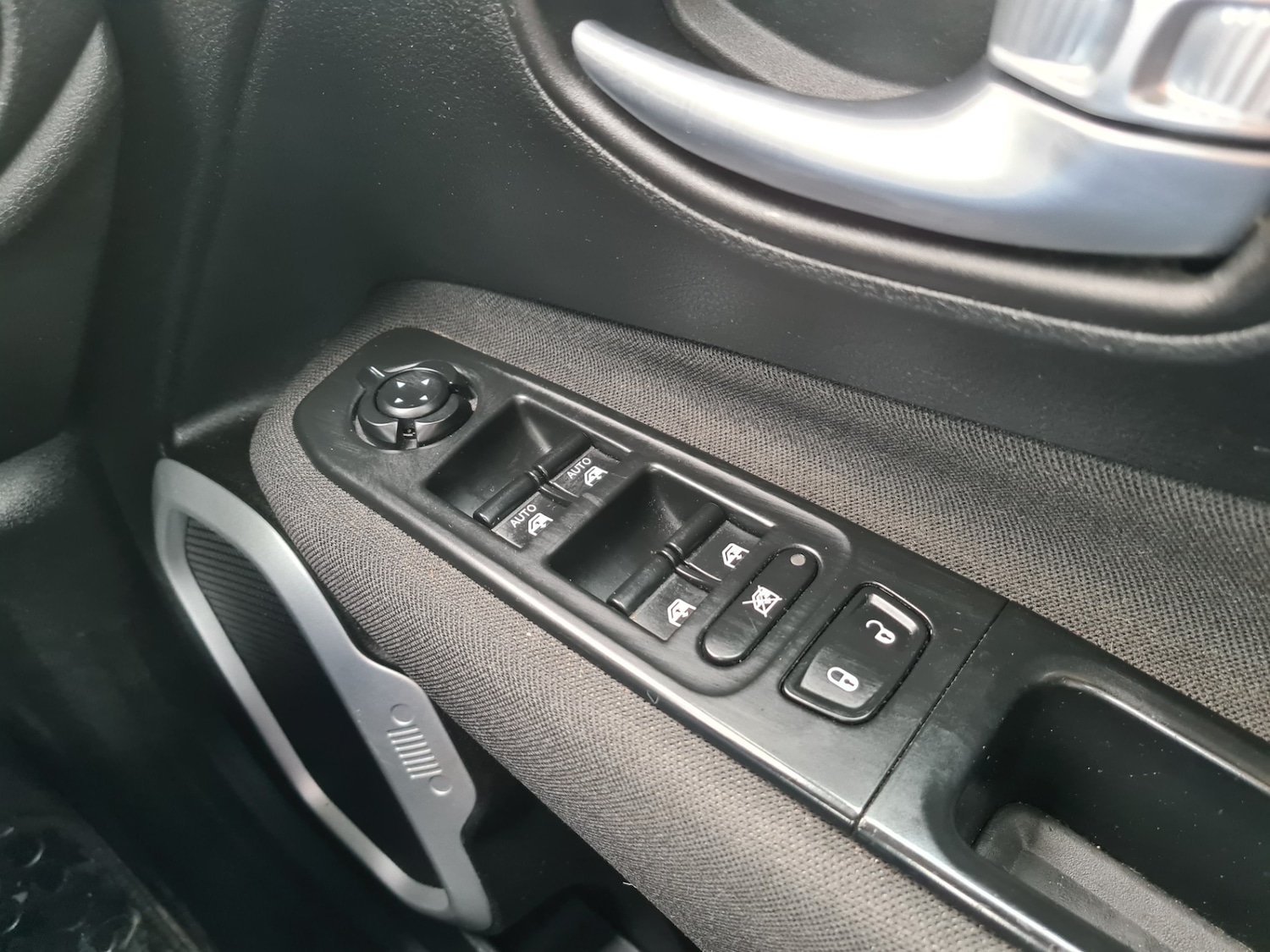 Used Jeep Renegade 2018 for sale - 77603560: Photo 46