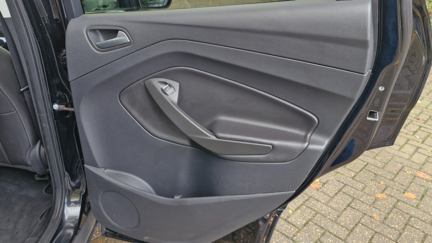 Used Ford Kuga 2016 for sale - 76627038: Photo 30