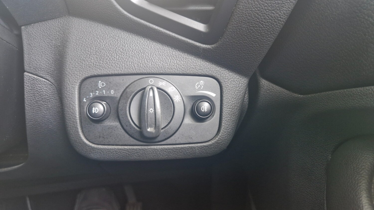 Used Ford Kuga 2016 for sale - 76627038: Photo 43