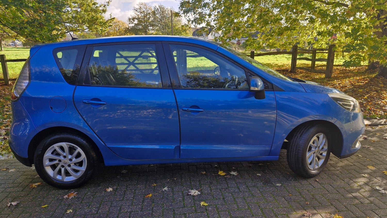Used Renault Scenic 2013 for sale - 76449474: Photo 18