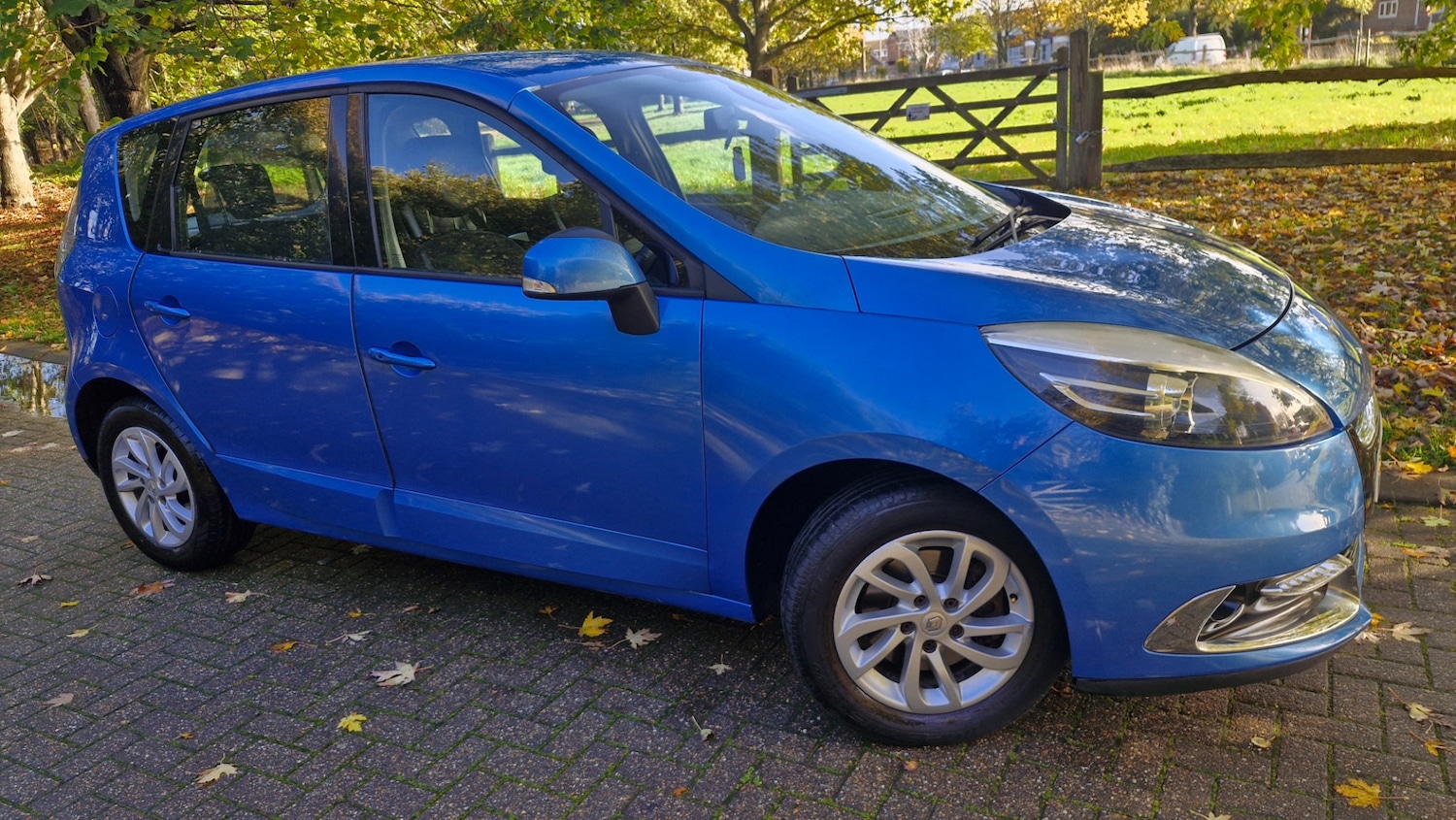 Used Renault Scenic 2013 for sale - 76449474: Photo 19