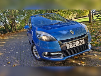 Renault - Scenic