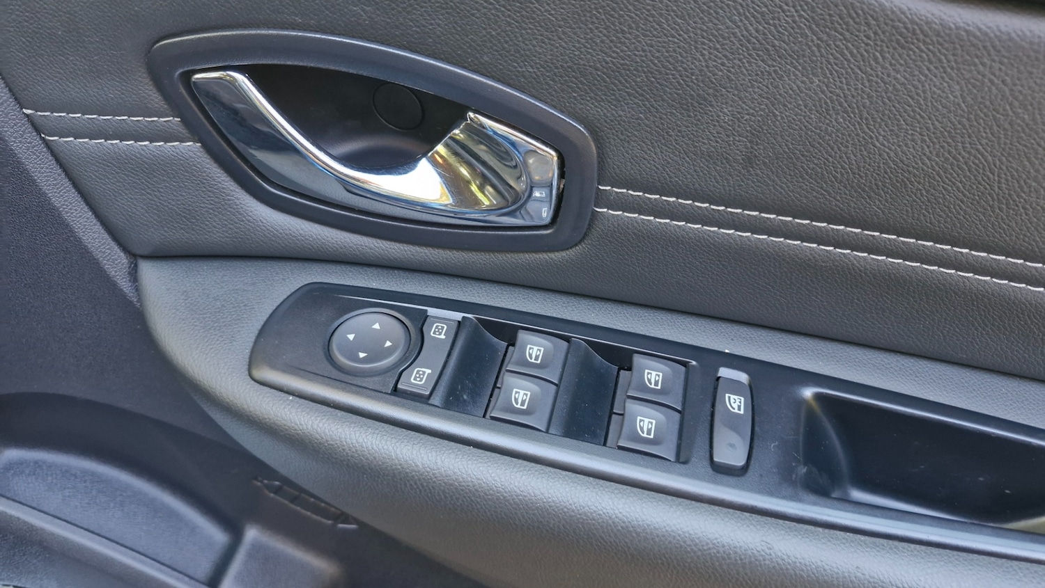 Used Renault Scenic 2013 for sale - 76449474: Photo 42