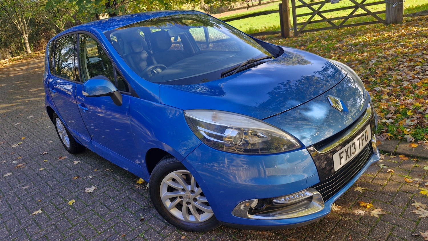 Used Renault Scenic 2013 for sale - 76449474: Photo 9