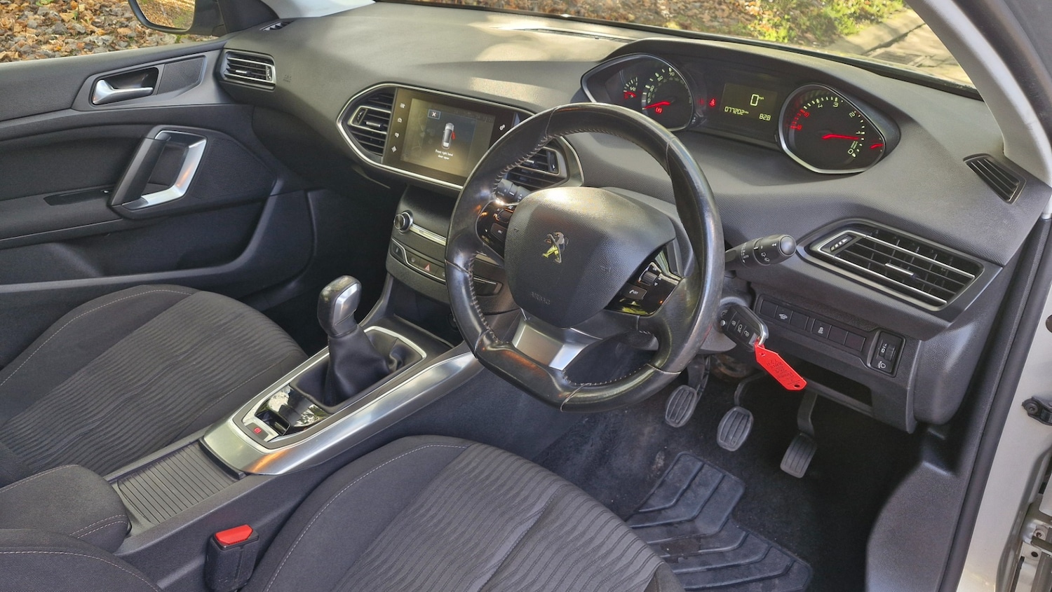 Used Peugeot 308 2014 for sale - 76638999: Photo 22