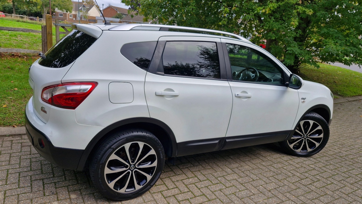 Used Nissan Qashqai 2012 for sale - 76329813: Photo 14