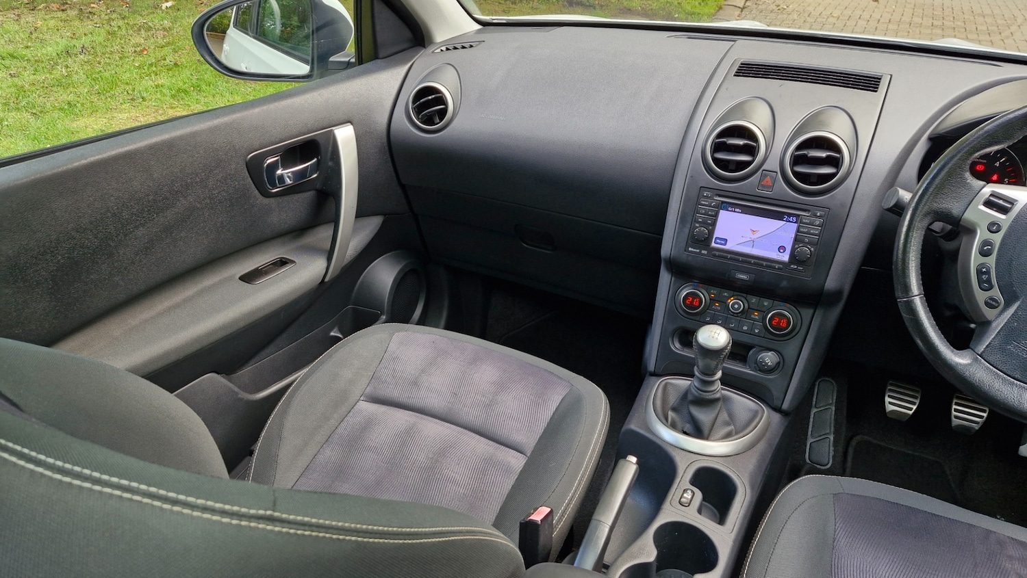 Used Nissan Qashqai 2012 for sale - 76329813: Photo 32