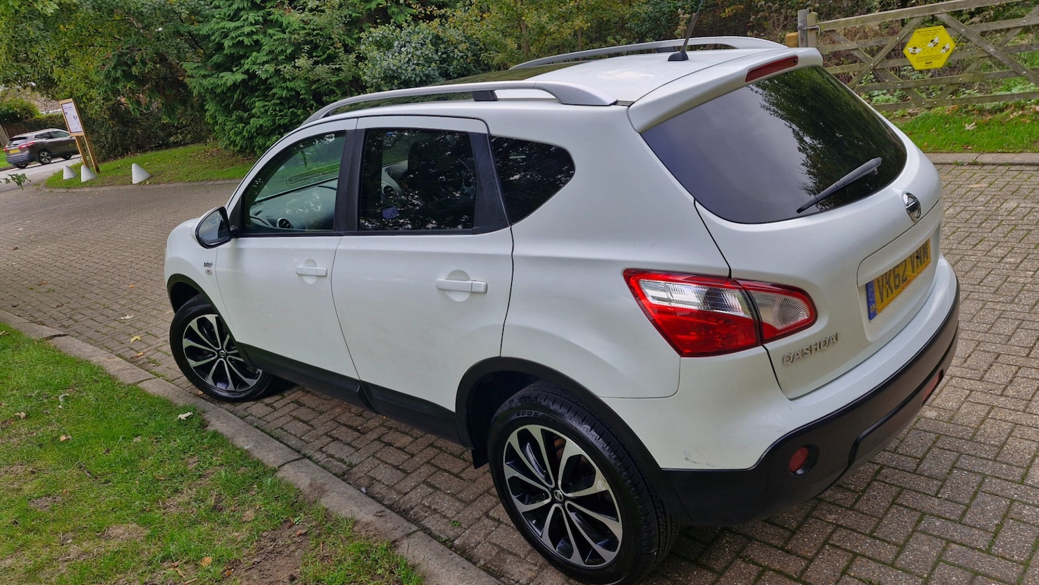 Used Nissan Qashqai 2012 for sale - 76329813: Photo 8
