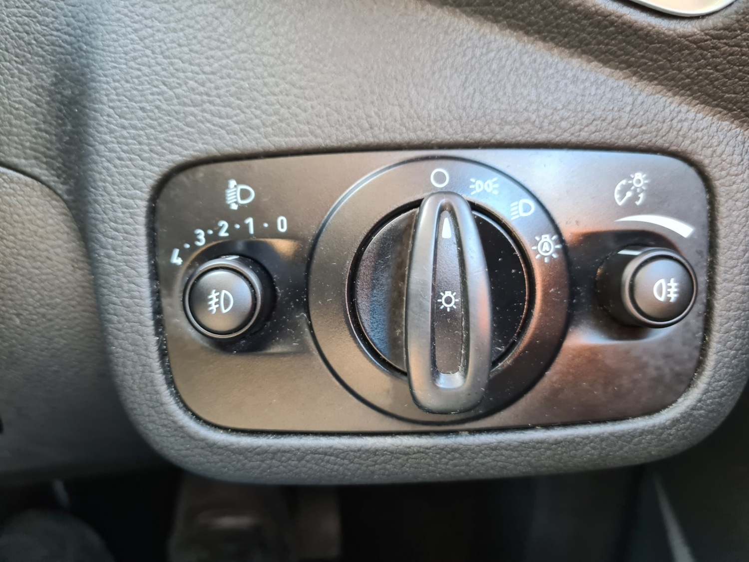 Used Ford Kuga 2014 for sale - 78031389: Photo 50