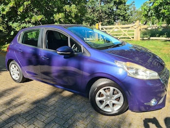 Used Peugeot 208 2014 for sale - 79060417: Photo