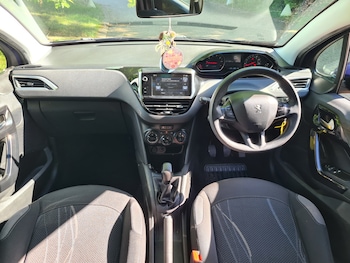 Used Peugeot 208 2014 for sale - 79060417: Photo
