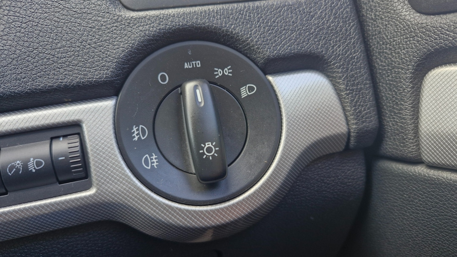 Used Skoda Octavia 2010 for sale - 76354982: Photo 32