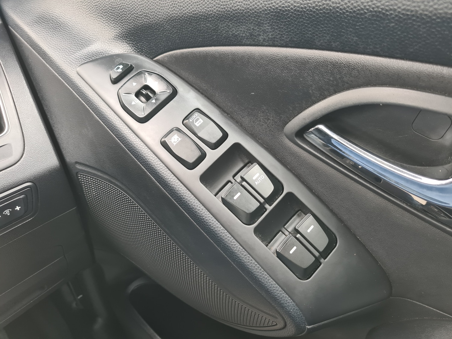 Used Hyundai Ix35 2011 for sale - 77822427: Photo 49