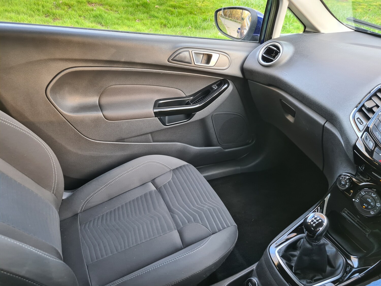 Used Ford Fiesta 2016 for sale - 77842664: Photo 32