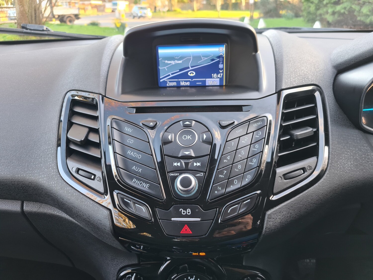 Used Ford Fiesta 2016 for sale - 77842664: Photo 40