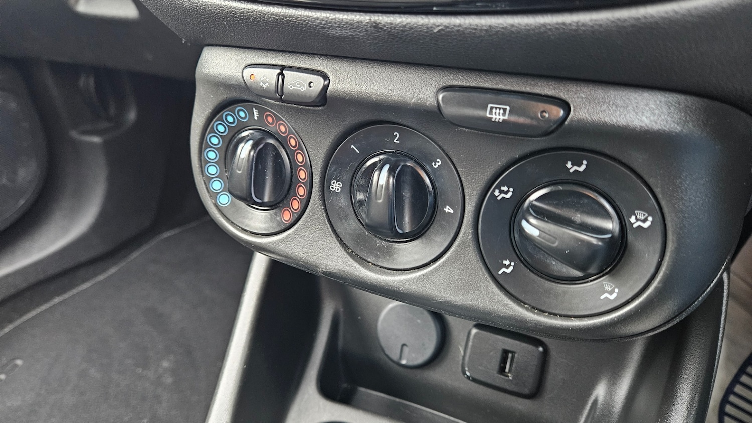 Used Vauxhall Corsa 2018 for sale - 77159417: Photo 31