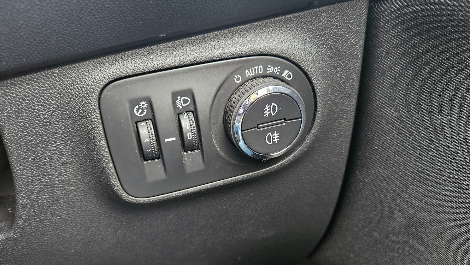 Used Vauxhall Corsa 2018 for sale - 77159417: Photo 38